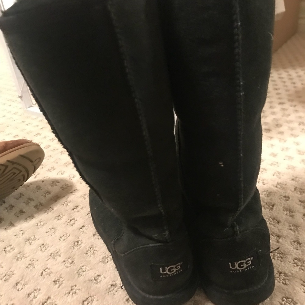 black ugg boots